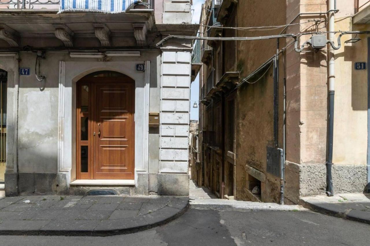 Апартаменты La Casa Di Andrea Кальтаджироне Экстерьер фото
